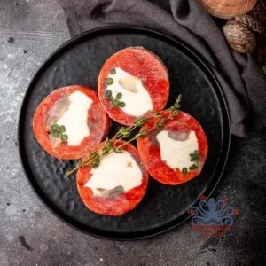 Рулет из нерки с сырной начинкой, креветкой и спаржей